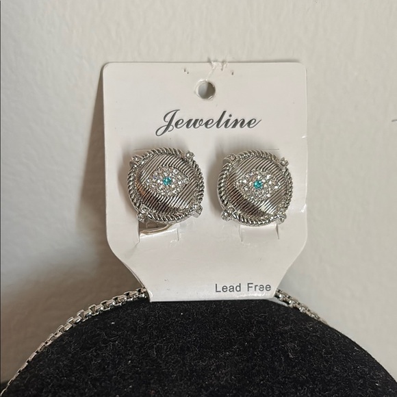 Silver Necklace with Crystal Accents and Delicate Chain - Picture 15 of 17